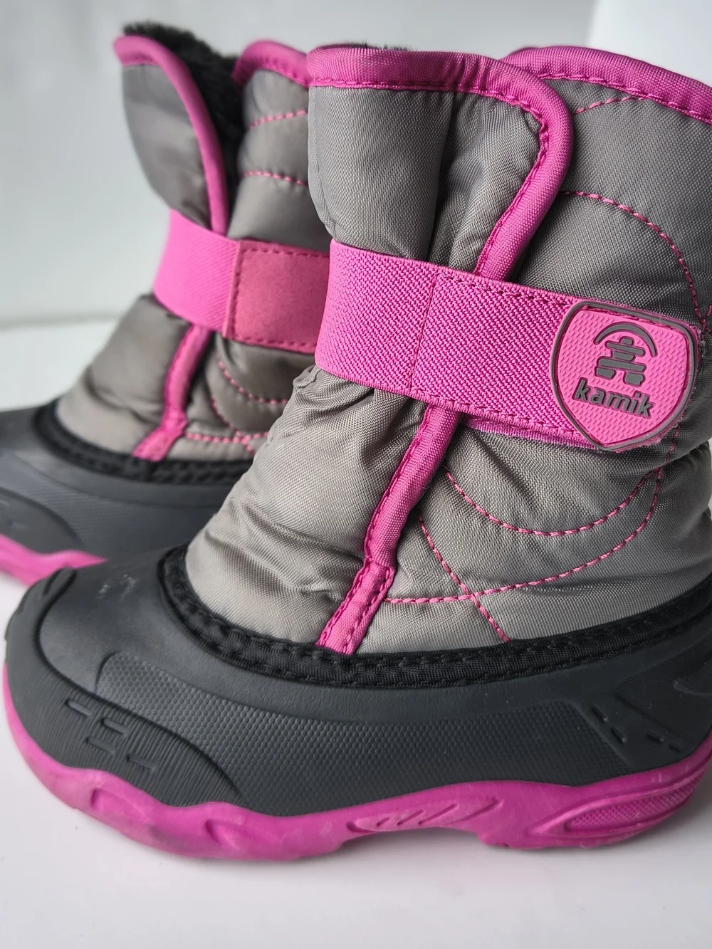 Kamik Snowbug 5 Toddler Winter Boots Size 9/26 Gray/Pink Waterproof Insulated